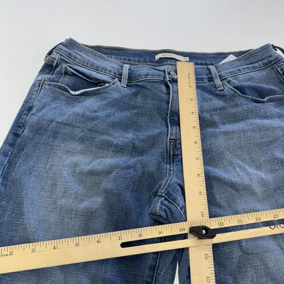 Levis Jeans Womens Size 12 Blue 505 Straight Leg Medium Wash Distressed Denim - Picture 10 of 12